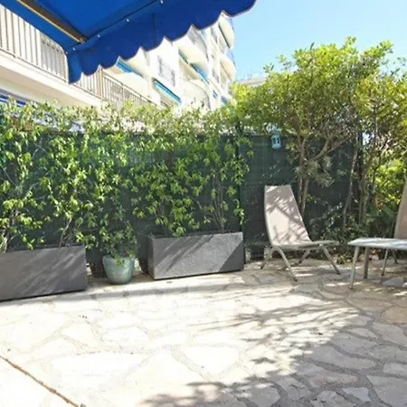 Appartement Face Aux Plages La Croisette - Apt 2 Chambres *